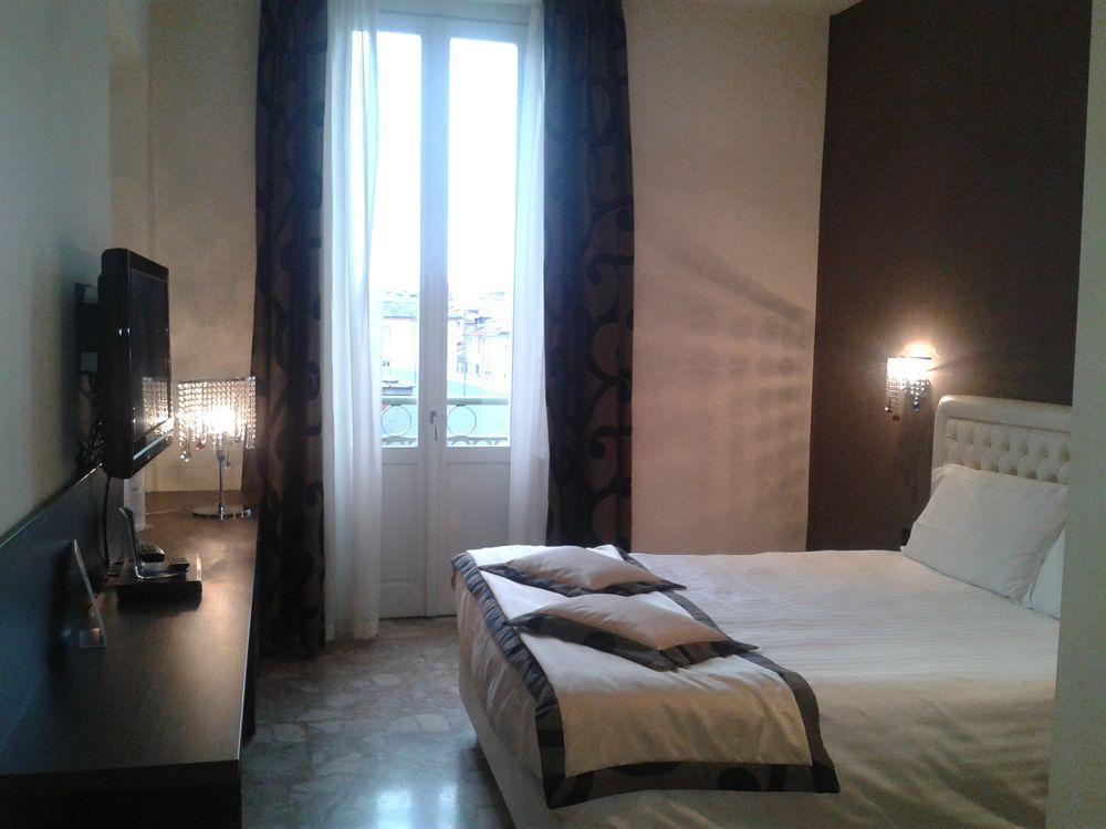 Best Western Plus Royal Superga Hotel Cuneo Bagian luar foto