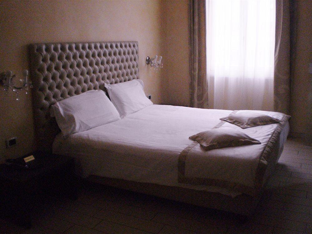 Best Western Plus Royal Superga Hotel Cuneo Bagian luar foto
