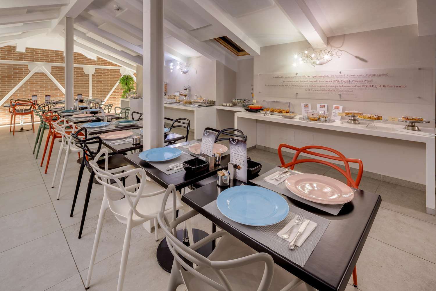 Best Western Plus Royal Superga Hotel Cuneo Bagian luar foto